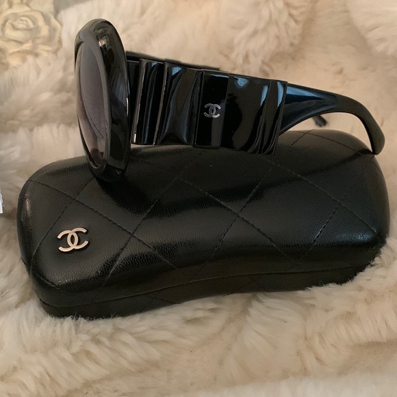CHANEL sunglasses
